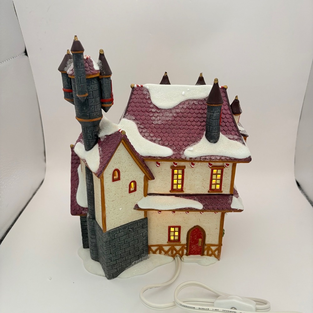 Department 56 Santa's Castle Multicolor North Pole Series 56.56773 READ - Picture 5 of 10